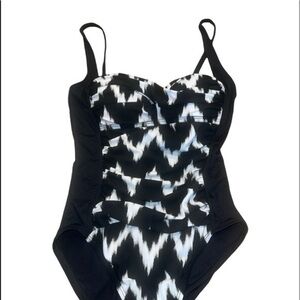 La Blanca One Piece Swimming Suit……(505)